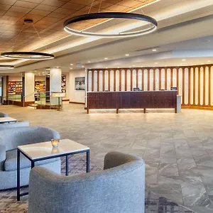hilton-st-louis-airport.saint-louishotels.com/